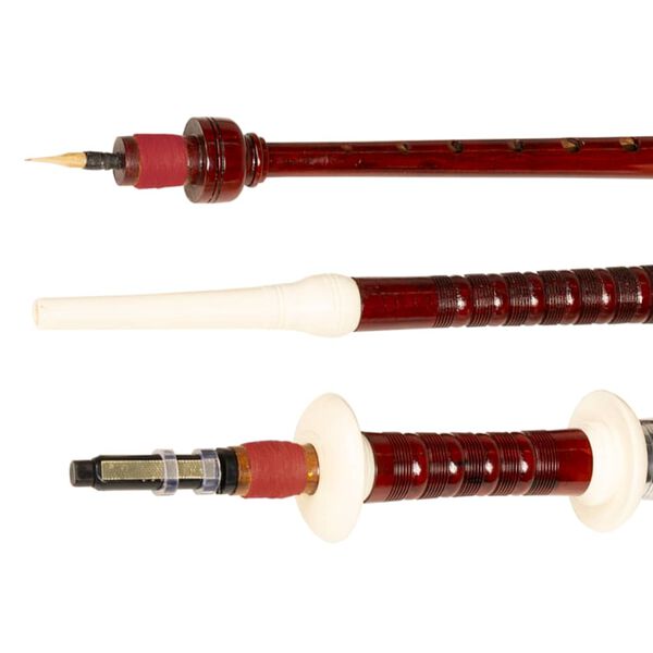 Scottish Great Highland s&aelig;kkepibe r&oslash;d tartan