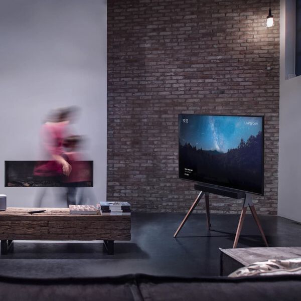 One For All tv-stander Falcon 32"-70" m&oslash;rkebrun