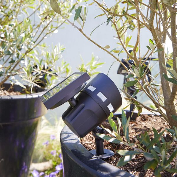 Luxform Intelligent Hybrid Solar LED-havelampe Montana sort