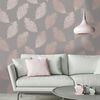 DUTCH WALLCOVERINGS tapet Fawning Feather grå og rosaguld