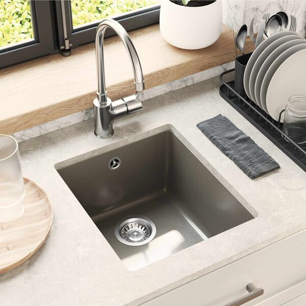 Viser produktbillede 2 af 16