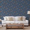 DUTCH WALLCOVERINGS tapet Flower m&oslash;rkebl&aring; og bronzefarvet